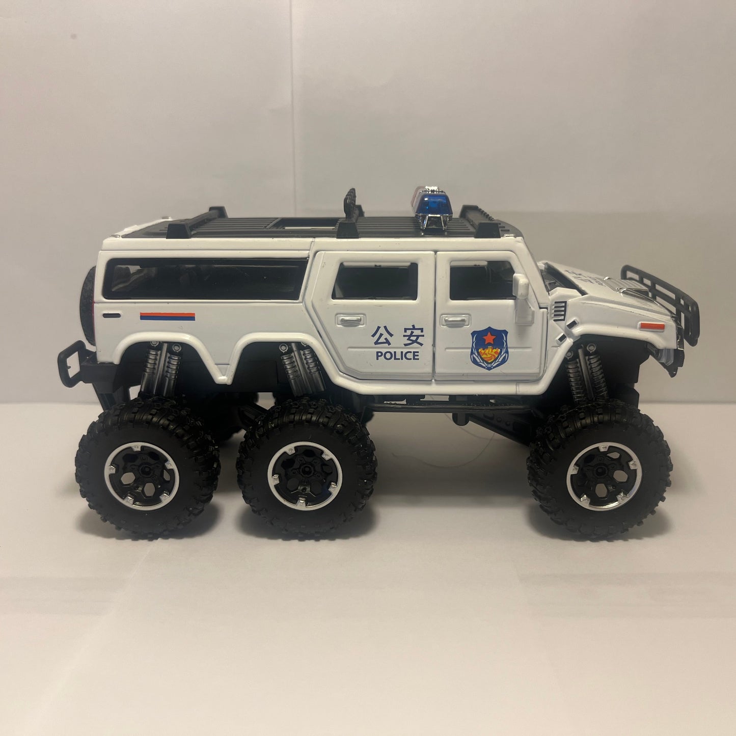 1/32 Diecasts Hummer H2 6*6 Tire Alloy Car Model